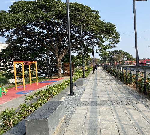 Kurichi Lake Pathway